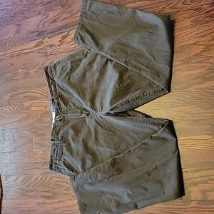 Lucky Brand olive green 100% cotton chinos pants flat front straight leg 38 EUC…